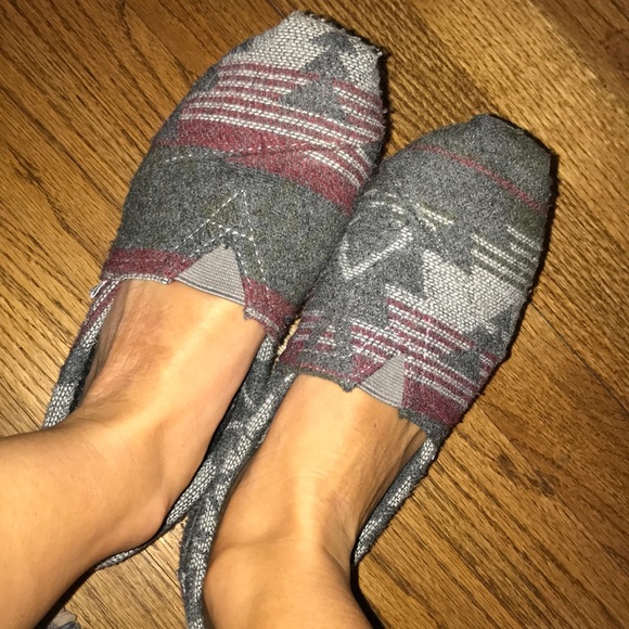 “Toms” shoes - Picture 2 of 5